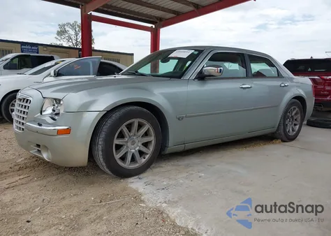 2006 Chrysler 300C z USA, uszkodzony, nr VIN 2C3LA63H46H396442